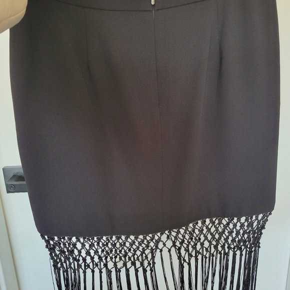 NWT Trina Turk Sexy Fringe Hem Mini Skirt Black‎ Size 4 Party Club - Picture 10 of 10
